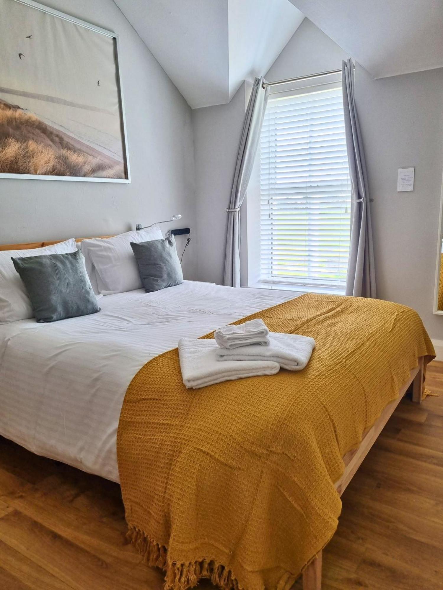 5 Dunluce Park - Portrush By The Sea Apartment Екстериор снимка