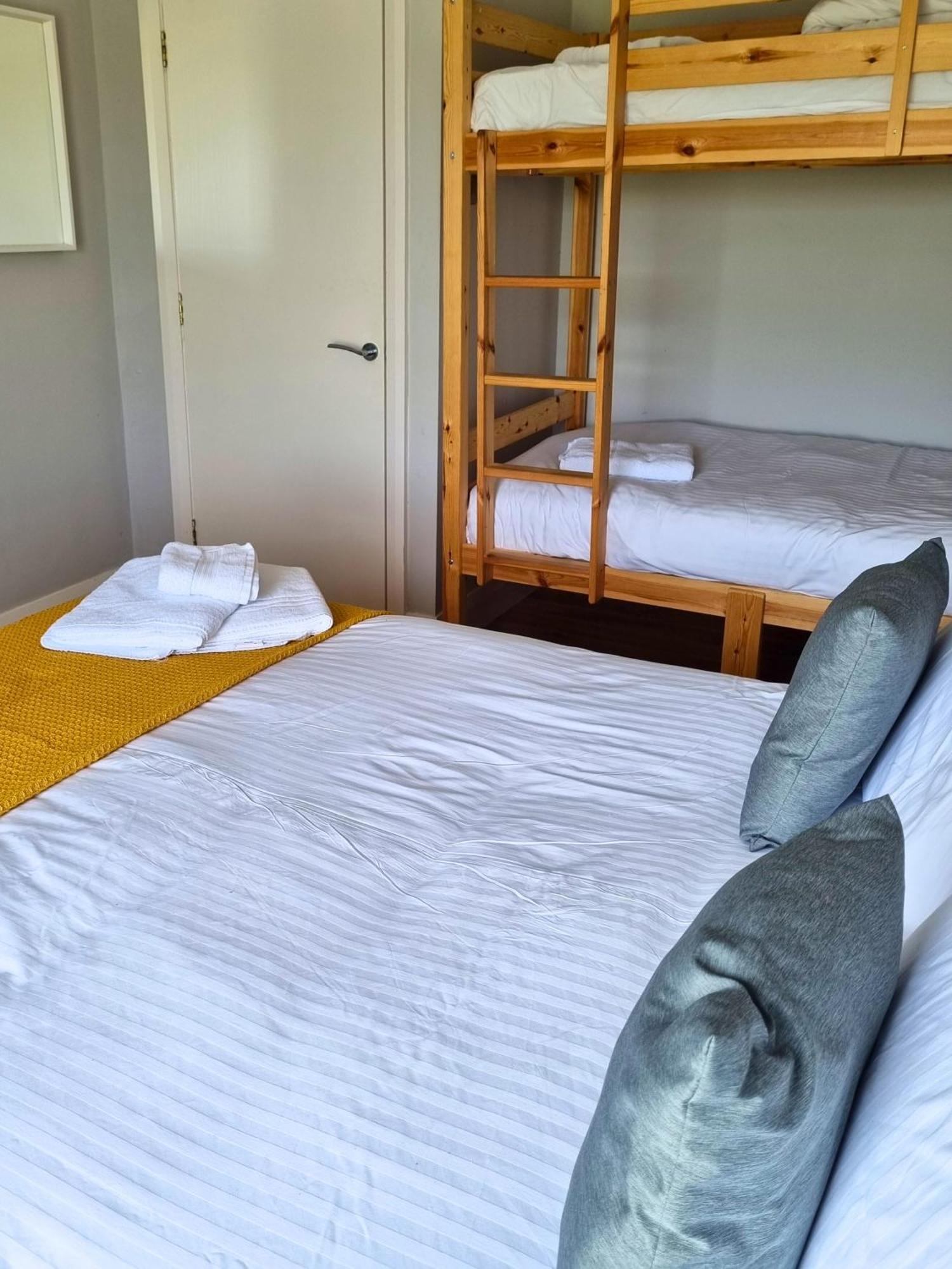 5 Dunluce Park - Portrush By The Sea Apartment Екстериор снимка