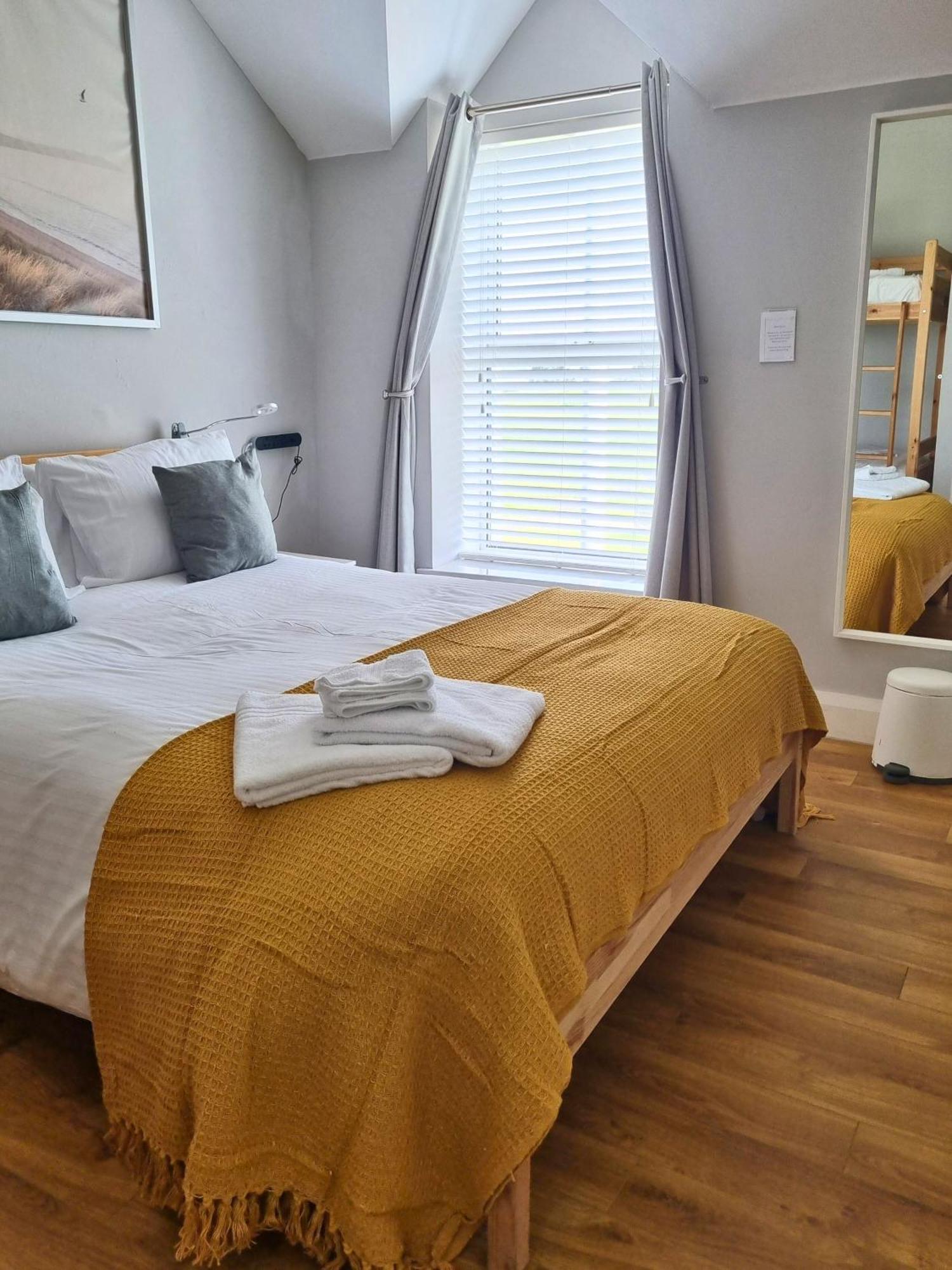 5 Dunluce Park - Portrush By The Sea Apartment Екстериор снимка