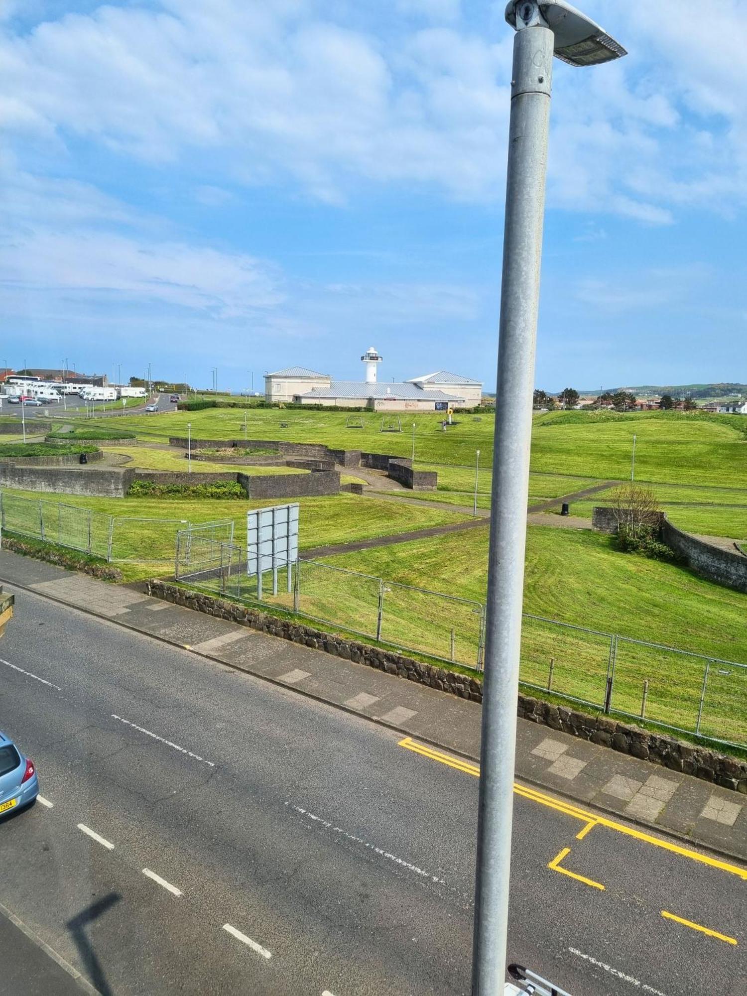 5 Dunluce Park - Portrush By The Sea Apartment Екстериор снимка