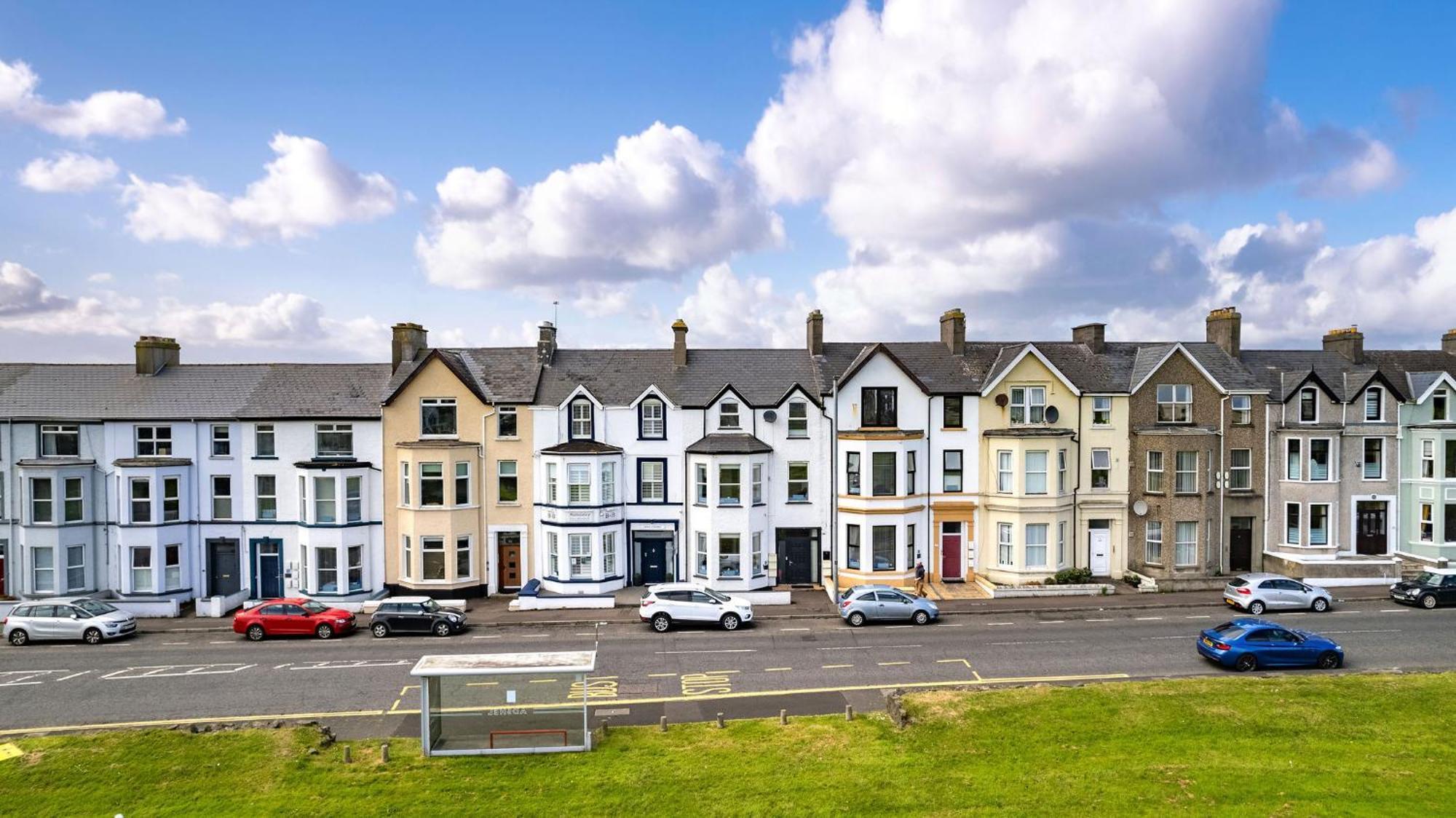 5 Dunluce Park - Portrush By The Sea Apartment Екстериор снимка