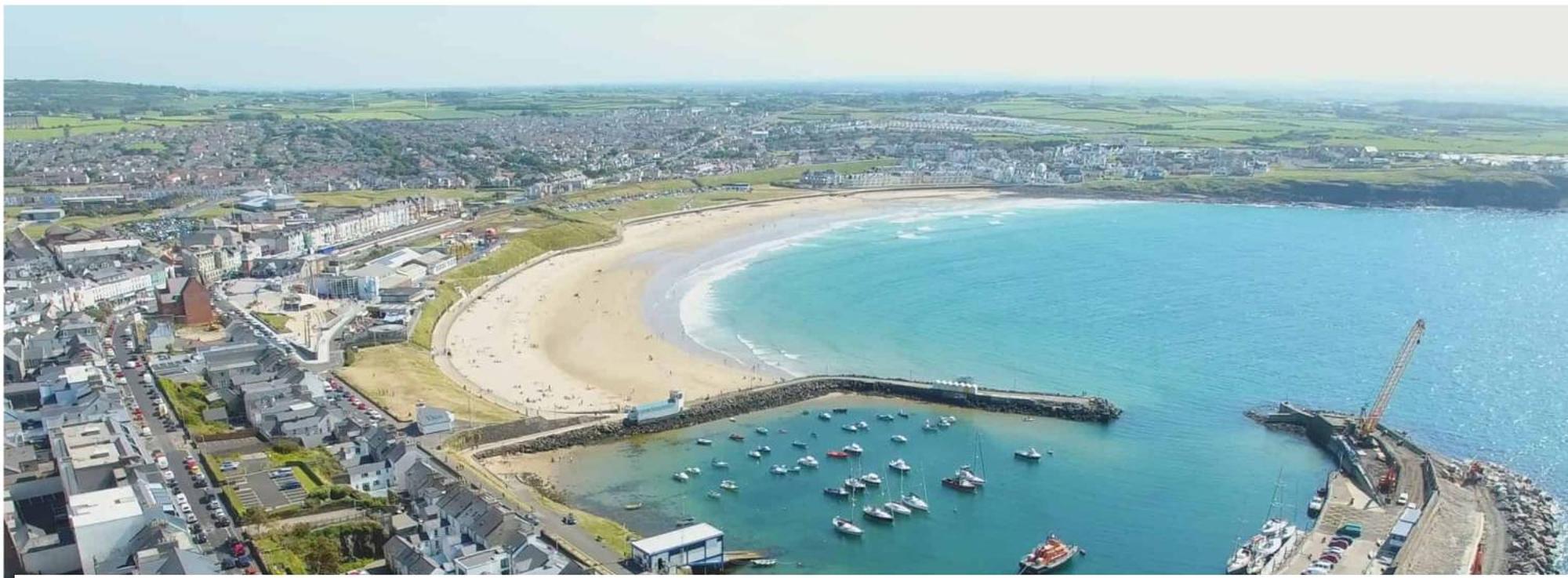 5 Dunluce Park - Portrush By The Sea Apartment Екстериор снимка